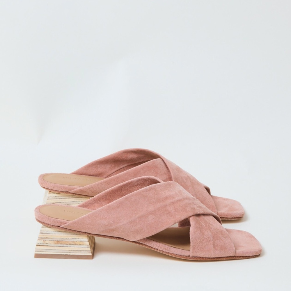 Huma Blanco Sasha rose suede